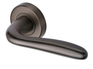 Heritage Brass Columbus Matt Bronze Door Handles On Round Rose