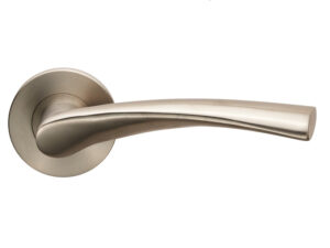 Eurospec Breeze Door Handles On Slim Fit 6Mm Rose - Grade 304 Satin Stainless Steel