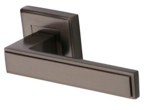 Heritage Brass Linear Matt Bronze Art Deco Style Door Handles On Square Rose (Sold In Pairs)