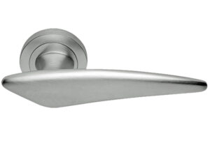 Manital Elis Door Handles On Round Rose, Satin Chrome (Sold In Pairs)