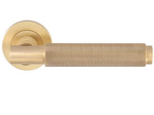 Varese Knurled Door Handles On Round Rose, Satin Brass (Sold In Pairs)