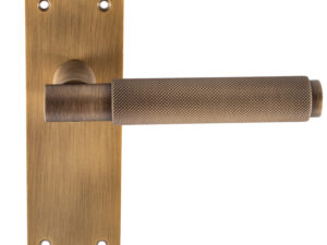 Varese Knurled Door Handles On Slim Backplate, Antique Brass (Sold In Pairs)