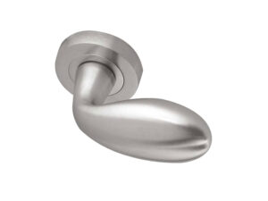 Frelan Hardware Paja Club Door Handles On Round Rose, Satin Chrome (Sold In Pairs)