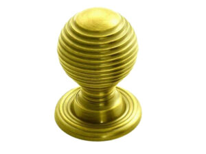 Fingertip Queen Anne Reeded Cupboard Knob (28Mm Or 35Mm), Polished Brass