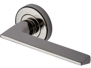 Heritage Brass Pyramid Polished Nickel Door Handles On Round Rose (Sold In Pairs)