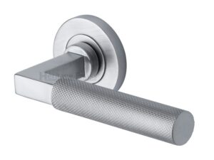 Heritage Brass Signac Knurled Door Handles On Round Rose, Satin Chrome (Sold In Pairs)