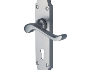 Heritage Brass Savoy Satin Chrome Door Handles (Sold In Pairs)