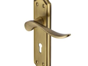 Heritage Brass Sandown Antique Brass Door Handles (Sold In Pairs)