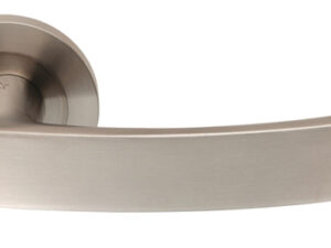 Eurospec Berlino Dda Compliant Satin Stainless Steel Solid Door Handles (Sold In Pairs)