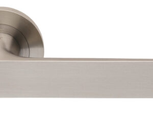 Eurospec Zurigo Dda Compliant Satin Stainless Steel Solid Door Handles (Sold In Pairs)