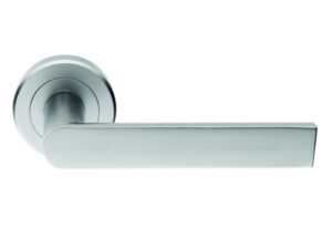 Serozzetta Edge Door Handles On Round Rose, Satin Chrome (Sold In Pairs)