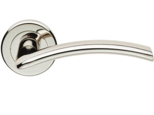 Serozzetta Residential Trenta Door Handles On Round Rose, Polished Nickel (Sold In Pairs)