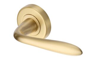 Heritage Brass Sutton Satin Brass Door Handles On Round Rose Sold In Pairs)