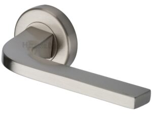 Heritage Brass Bellagio Satin Nickel Door Handles On Round Rose (Sold In Pairs)