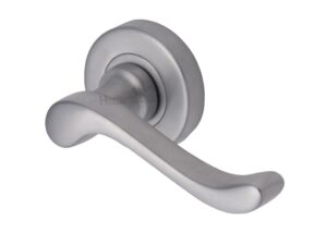 Heritage Brass Bedford Satin Chrome Door Handles On Round Rose (Sold In Pairs)