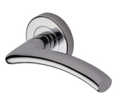 Heritage Brass Centaur Polished Chrome Door Handles On Round Rose (Sold In Pairs)