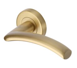 Heritage Brass Centaur Satin Brass Door Handles On Round Rose (Sold In Pairs)