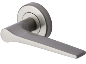 Heritage Brass Gio Satin Nickel Door Handles On Round Rose (Sold In Pairs)