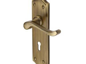 Heritage Brass Buckingham Antique Brass Door Handles (Sold In Pairs)