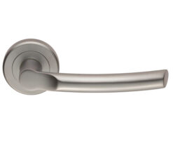 Serozzetta Nelson Door Handles On Round Rose, Satin Chrome (Sold In Pairs)