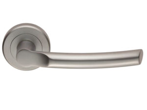 Serozzetta Nelson Door Handles On Round Rose, Satin Chrome (Sold In Pairs)