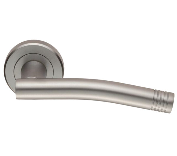 Serozzetta Carolina Door Handles On Round Rose, Satin Chrome (Sold In Pairs)