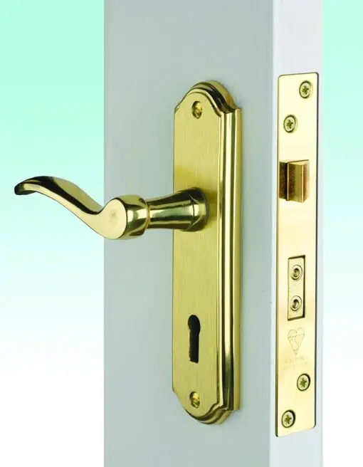 Yale P-M320-PB-65 3 Lever Mortice Sashlock, Visi Pack, Suitable for Internal Doors, Brass Finish, 2.5 Inch/64 mm