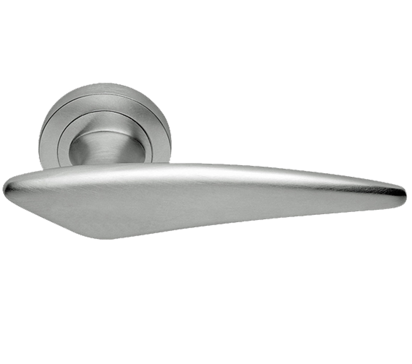 Manital Elis Door Handles On Round Rose, Satin Chrome (Sold In Pairs)