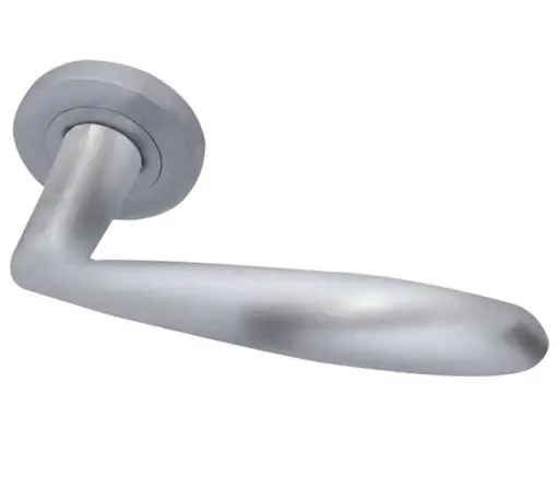 Reguitti Stylo Door Handles On Round Rose
