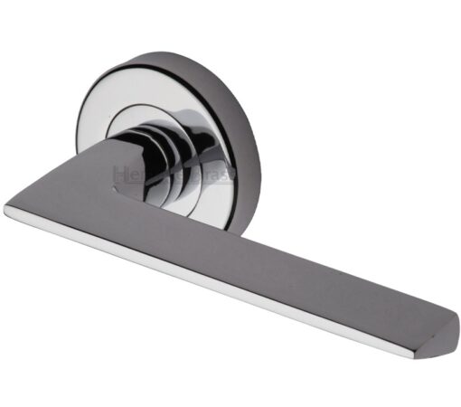 Heritage Brass Pyramid Polished Chrome Door Handles On Round Rose (Sold In Pairs)