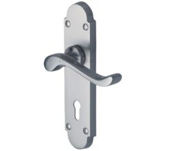 Heritage Brass Savoy Satin Chrome Door Handles (Sold In Pairs)