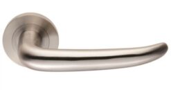 Eurospec SWL1135SSS Steelworx Luenza Swl Lever Screw On Rose - Sss Satin Stainless Steel