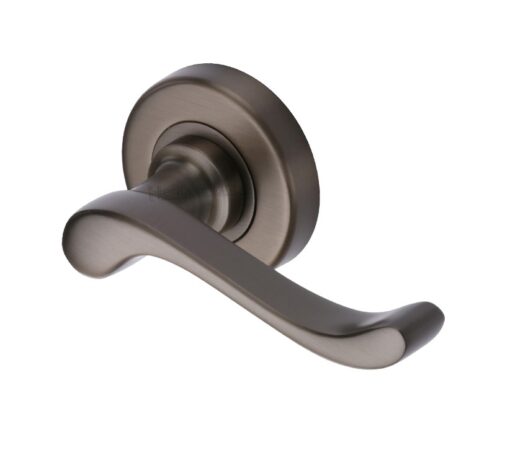 Heritage Brass Bedford Matt Bronze Door Handles On Round Rose (Sold In Pairs)