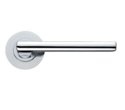 Zoo Hardware Stanza Venice Lever On Round Rose, Polished Chrome (Sold In Pairs)