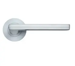 Zoo Hardware Stanza Venice Lever On Round Rose, Satin Chrome (Sold In Pairs)