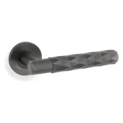 Diamond Cut Spitfire Lever on Round Rose