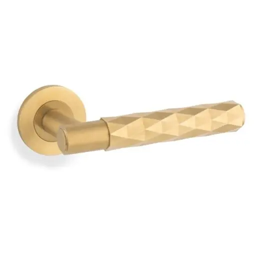 Diamond Cut Spitfire Lever on Round Rose