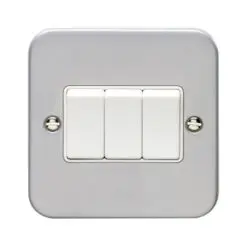 Eurolite Mc3Sww 3 Gang 10Amp 2Way Switch Metal Clad